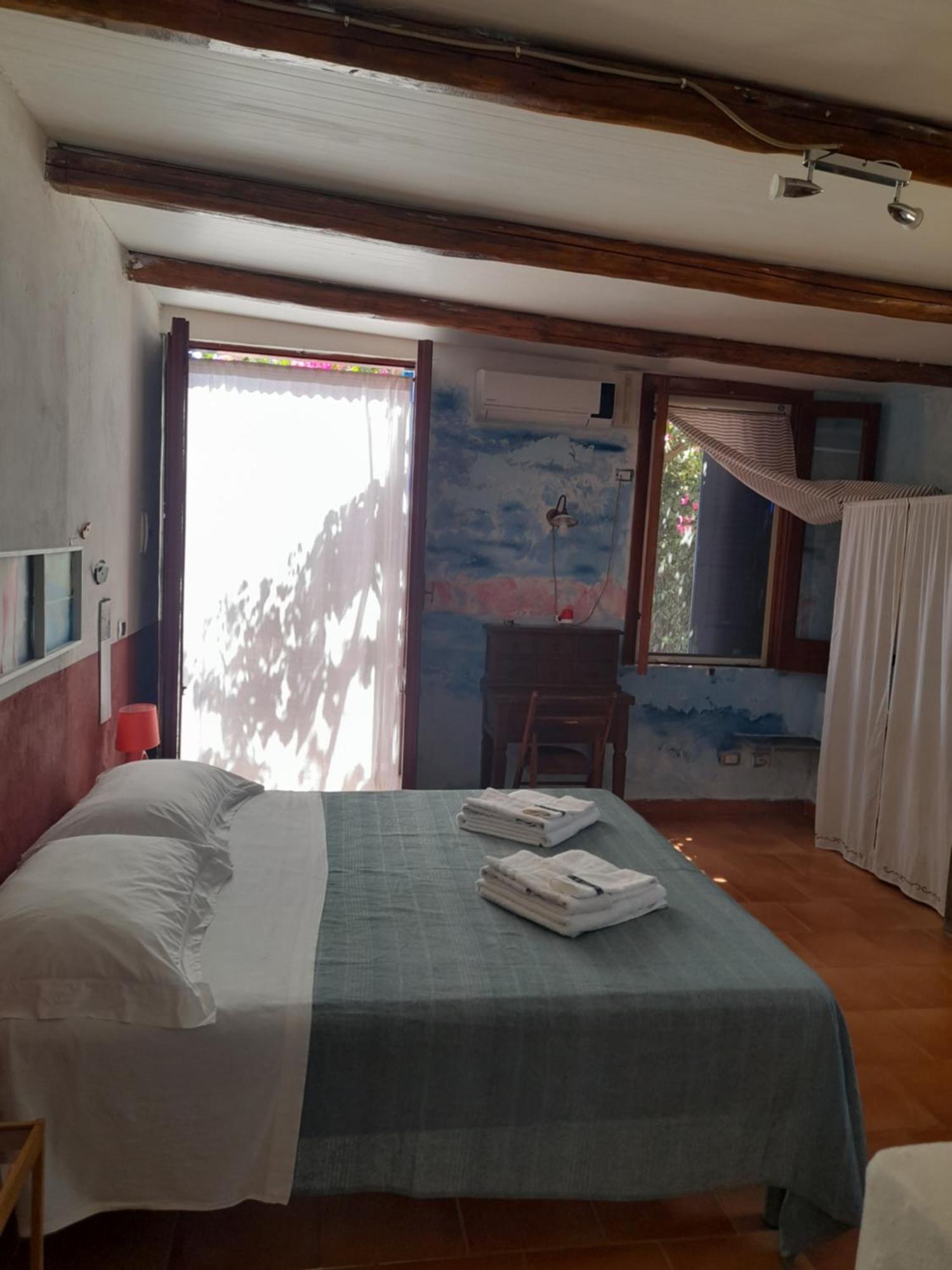 Lingua Villino Miraglia Bed & Breakfast エクステリア 写真